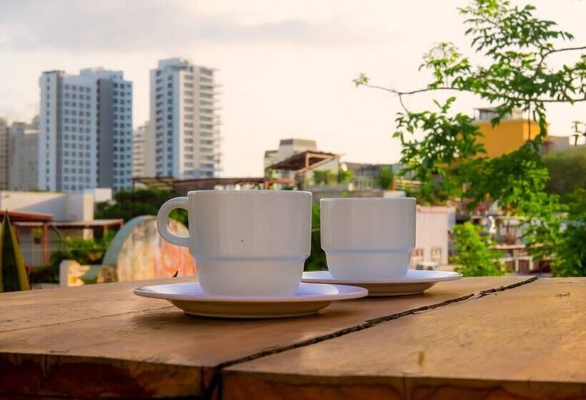 پانسیون La Puerta Azul