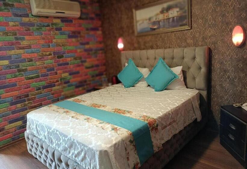 هتل Adana Saray