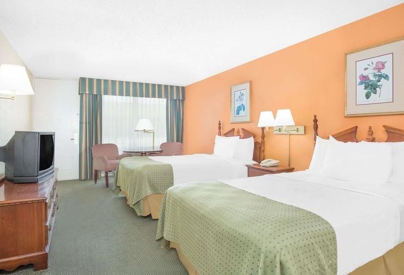 호텔 Days Inn by Wyndham Perry Near Fairgrounds