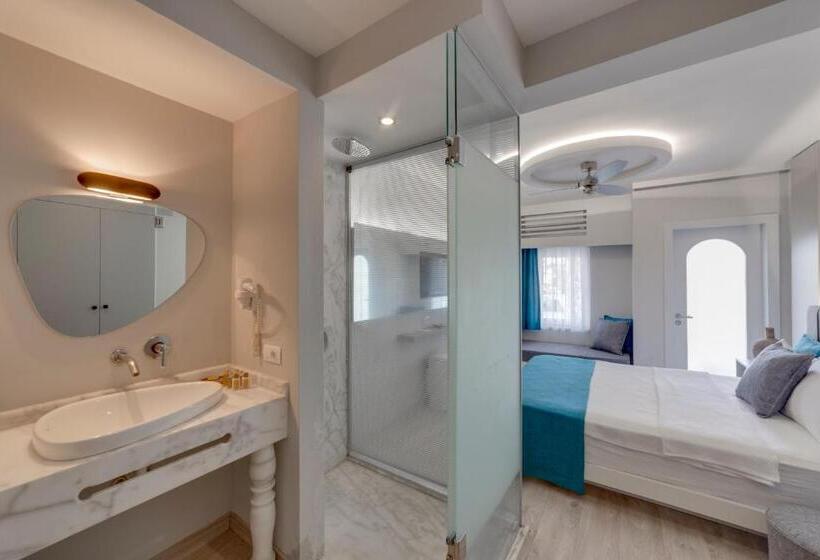 فندق La Brezza Suite &