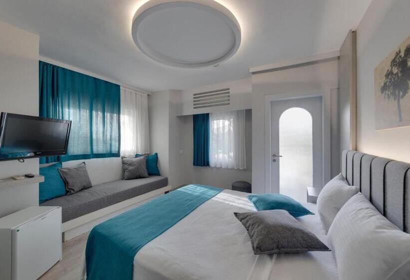 فندق La Brezza Suite &