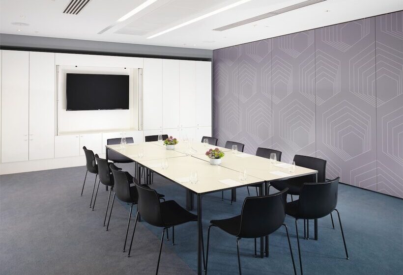 هتل Sea Containers London