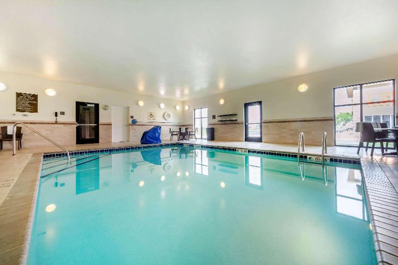 فندق Sleep Inn & Suites Devils Lake