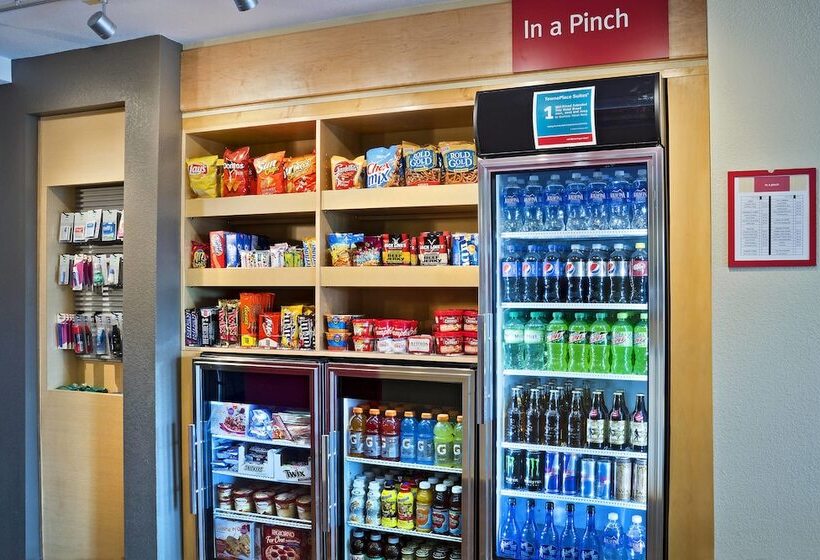 هتل Towneplace Suites By Marriott Dodge City