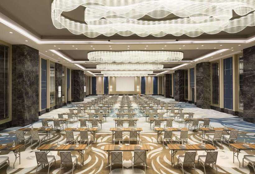 Wyndham Grand Istanbul Levent Hotel & Conference Center