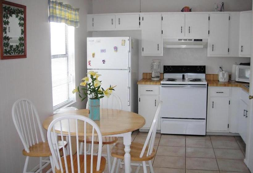 Paradise Isle Resort by VRI resorts