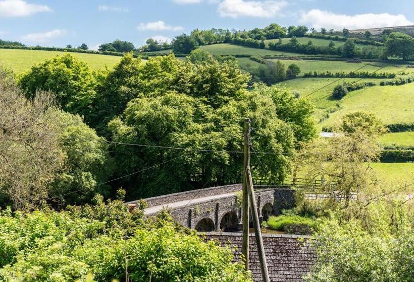 Finest Retreats   Valley Cottage