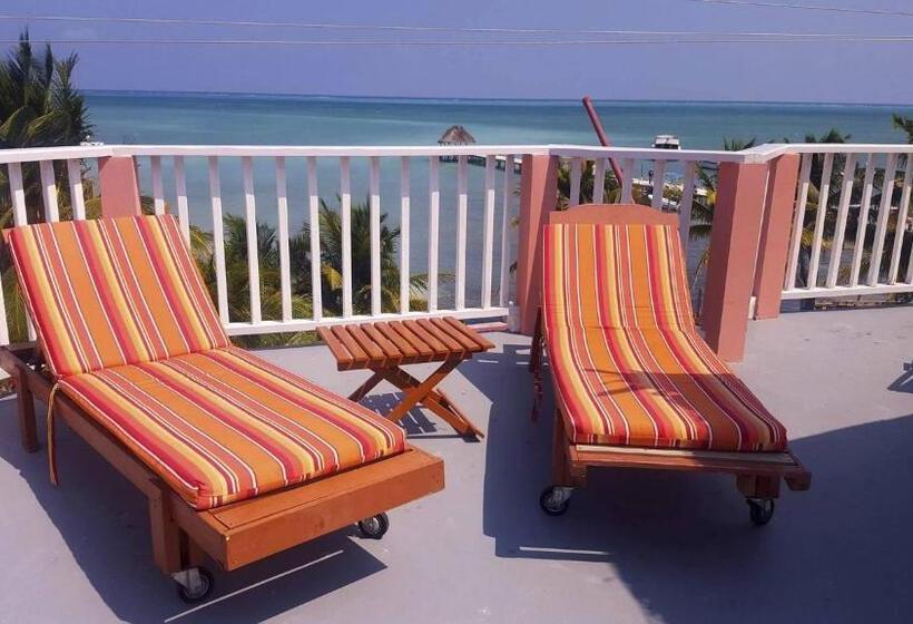 בית מלון כפרי Caye Caulker Condos