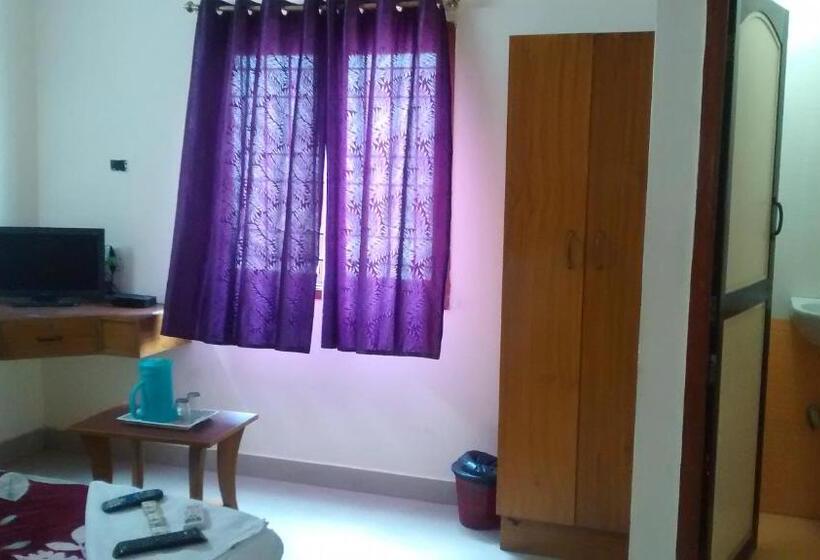 پانسیون Central Saphire Residency Only For Indians