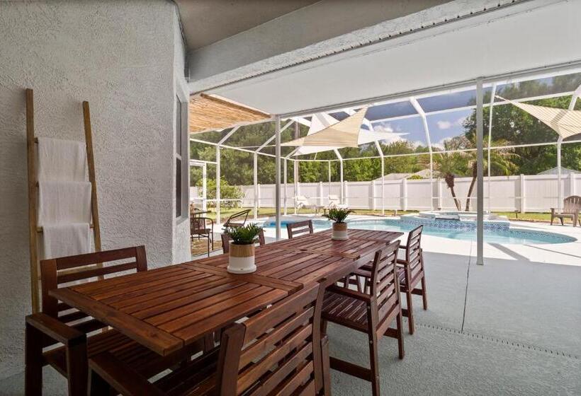 Villa Las Palmas Beautiful Fenced In Pool Home With Spa  Sleeps 8