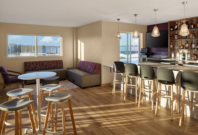 Отель Residence Inn By Marriott Tampa Wesley Chapel