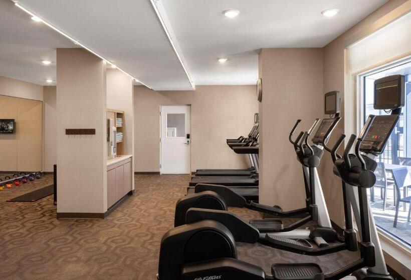 Отель Residence Inn By Marriott Tampa Wesley Chapel