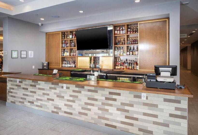 هتل Towneplace Suites By Marriott Louisville Downtown