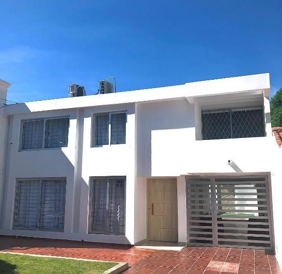 پانسیون Casa Lourdes