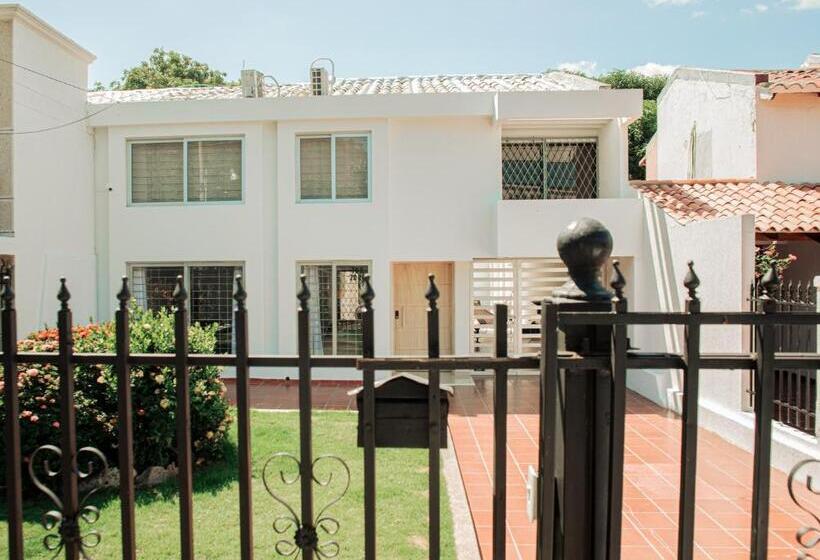 پانسیون Casa Lourdes