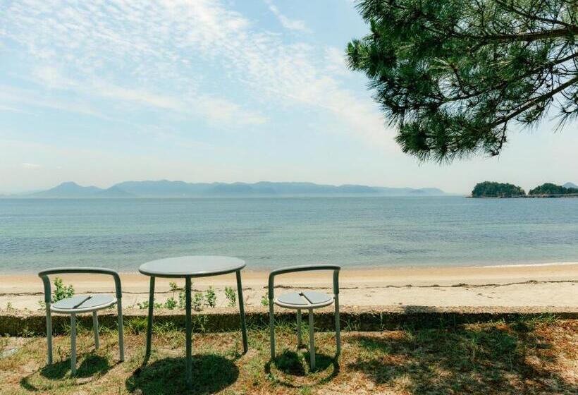 هتل 直島町ふるさと海の家 つつじ荘  Seaside Park Stay Tsutsujiso