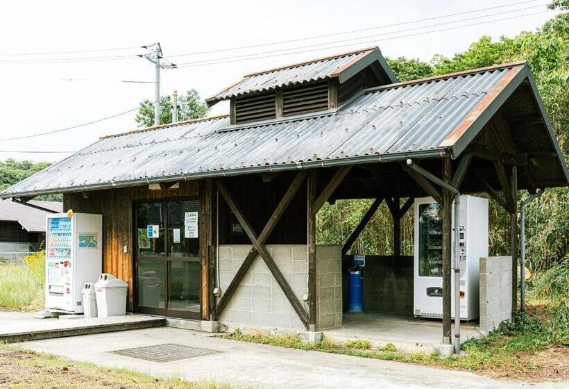 هتل 直島町ふるさと海の家 つつじ荘  Seaside Park Stay Tsutsujiso
