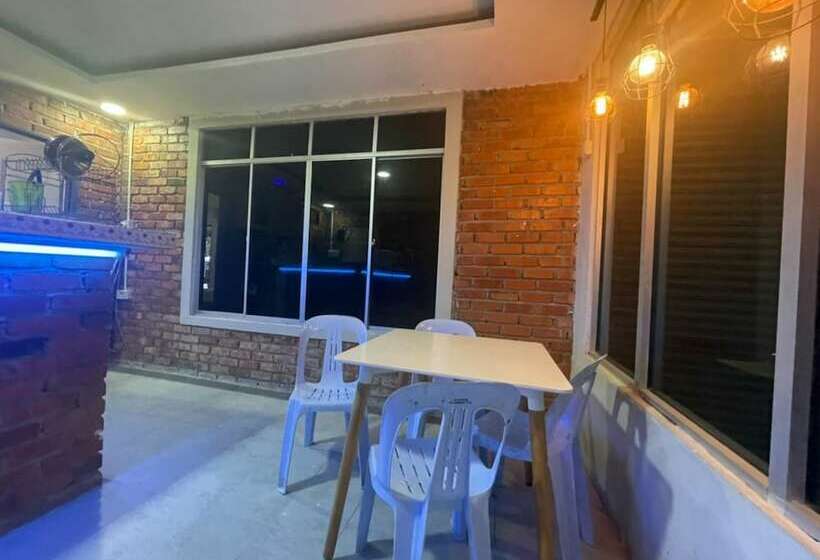 هتل Oyo 90370 D Tampi Homestay