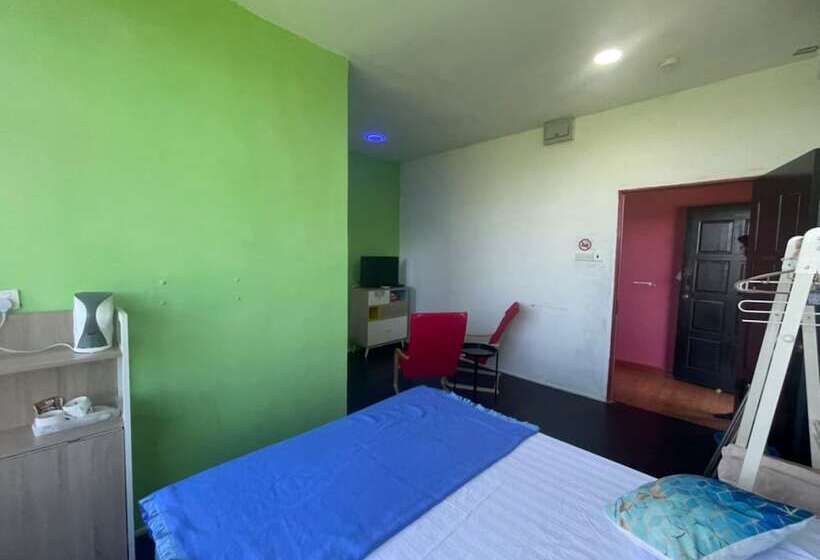 هتل Oyo 90370 D Tampi Homestay