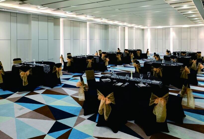 هتل The 1o1 Jakarta Airport Cbc