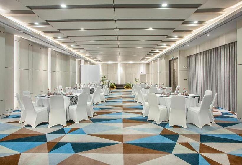 هتل The 1o1 Jakarta Airport Cbc