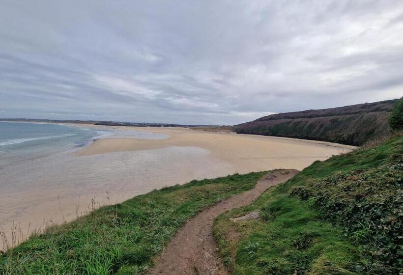 Small Cottage Close To Carbis Bay Beach & St Ives