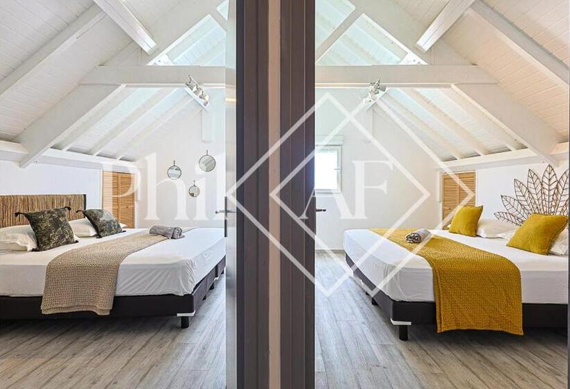5 Bed Rooms Front Beach Apartment At Orient Beach