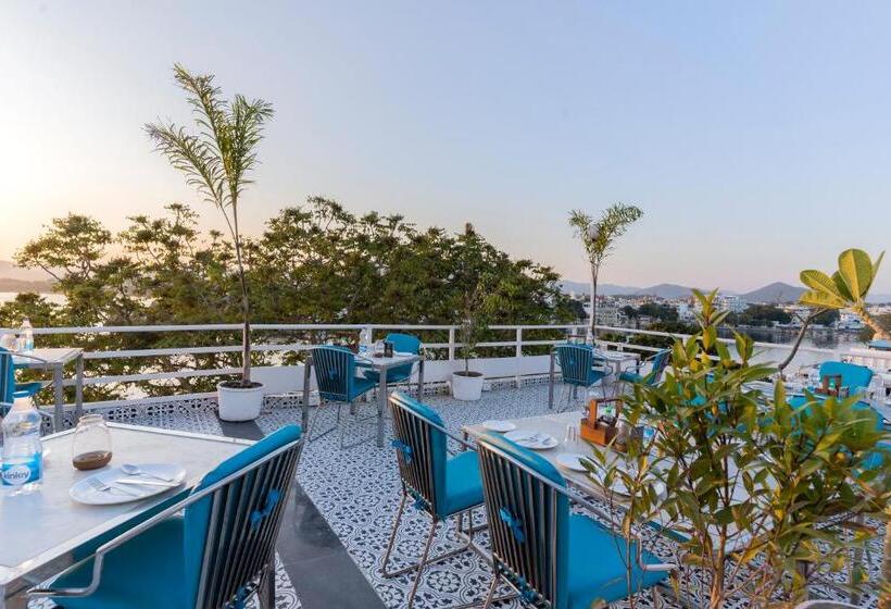 مبيت وإفطار Moustache Udaipur Luxuria