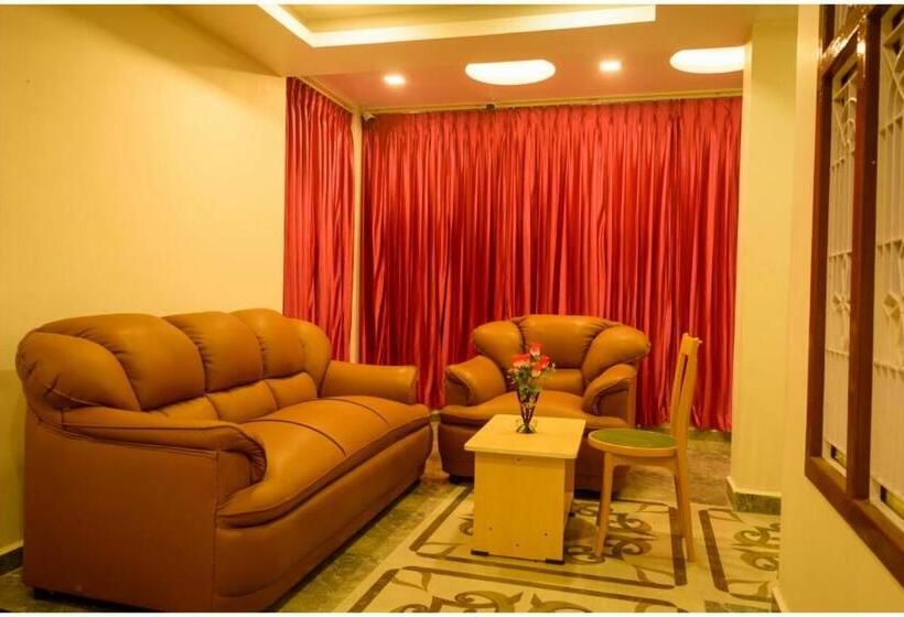 호텔 Sri Sarvesha Residency Temple View