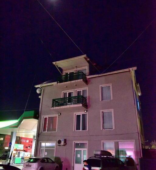 Pensiunea La Safari