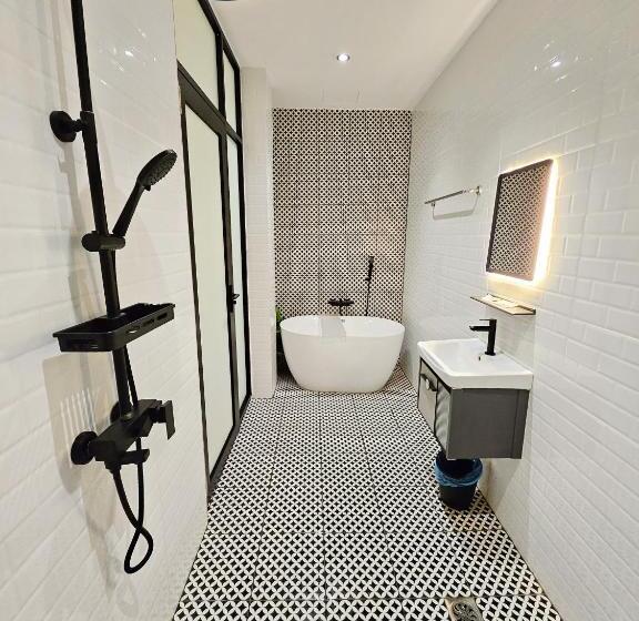 הוסטל Georgetown Inn By Sky Hive