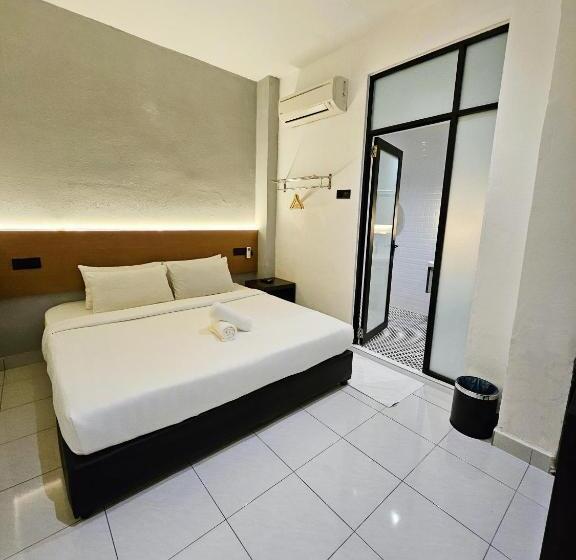 הוסטל Georgetown Inn By Sky Hive