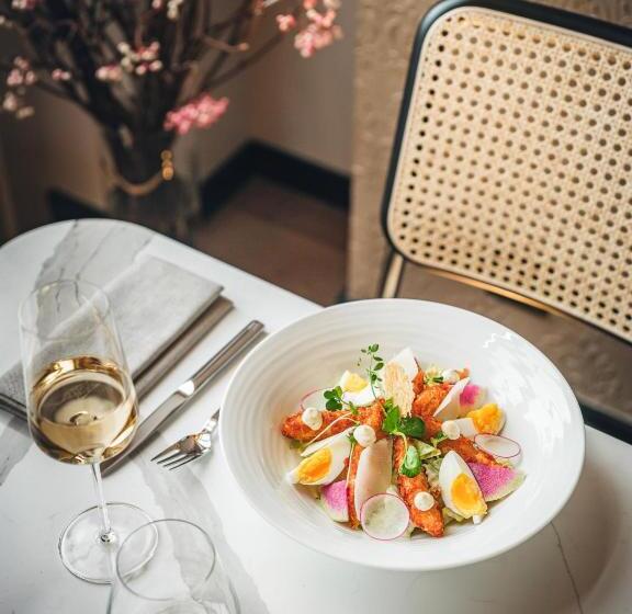 هتل Leonor The Place To Live