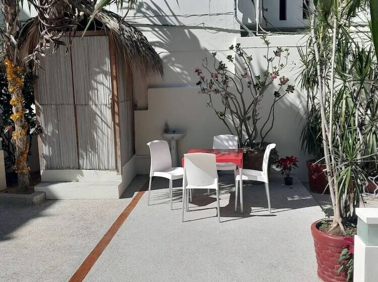 پانسیون Brisamar Guesthouse