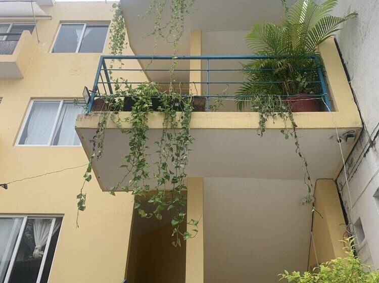 پانسیون Brisamar Guesthouse