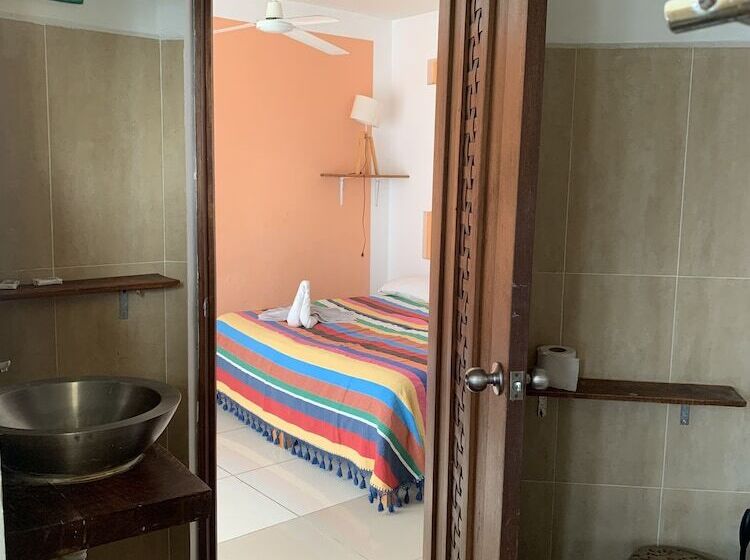 پانسیون Brisamar Guesthouse