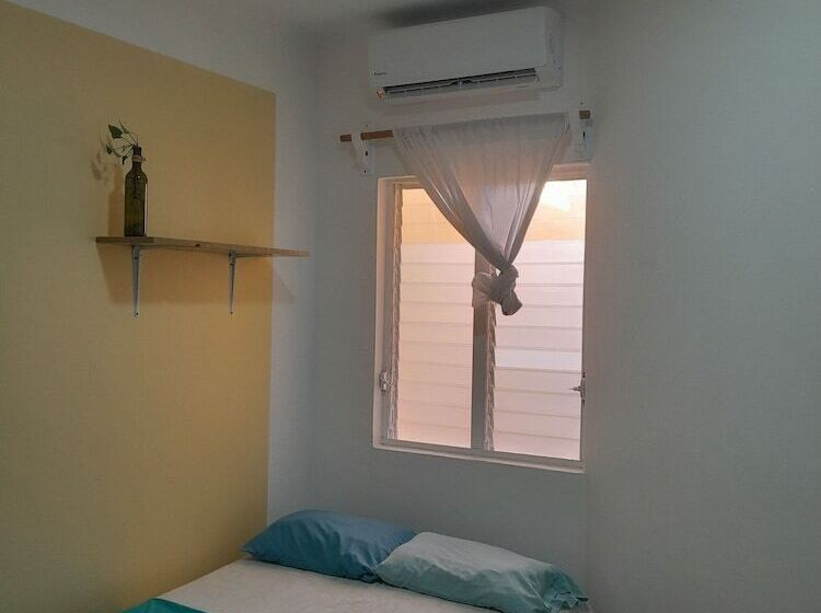 پانسیون Brisamar Guesthouse