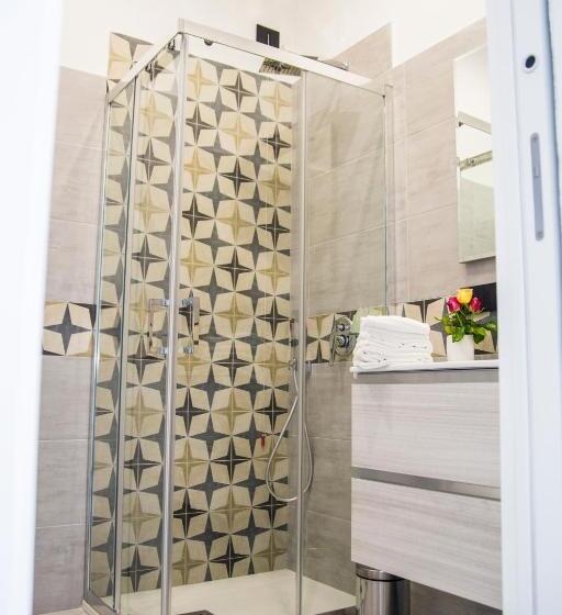 تختخواب و صبحانه Maison De Julia Pompei