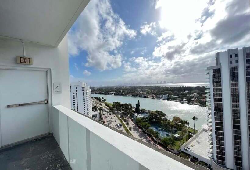 Seastays Apartments