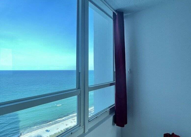 Seastays Apartments