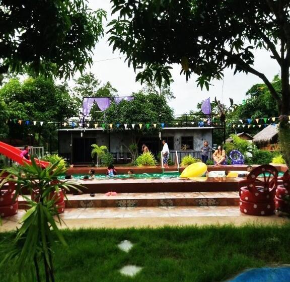 تختخواب و صبحانه บ้านเดอะเมาเท่น By The Mountain Ozoneบ้านโอโซนขุนเขาแก่งกระจาน