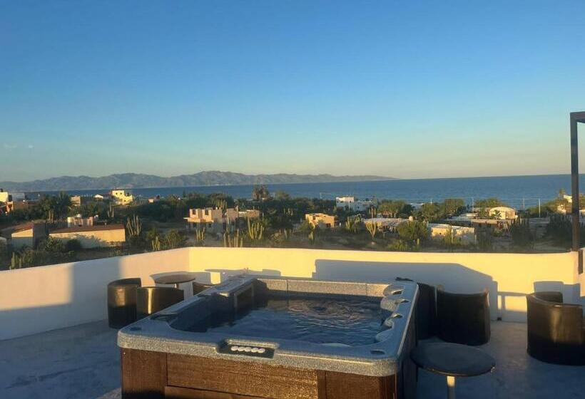 هتل Casa Arrecife   Dorado Suite, Fast Wifi & Balcony! Beach Is Steps Away!