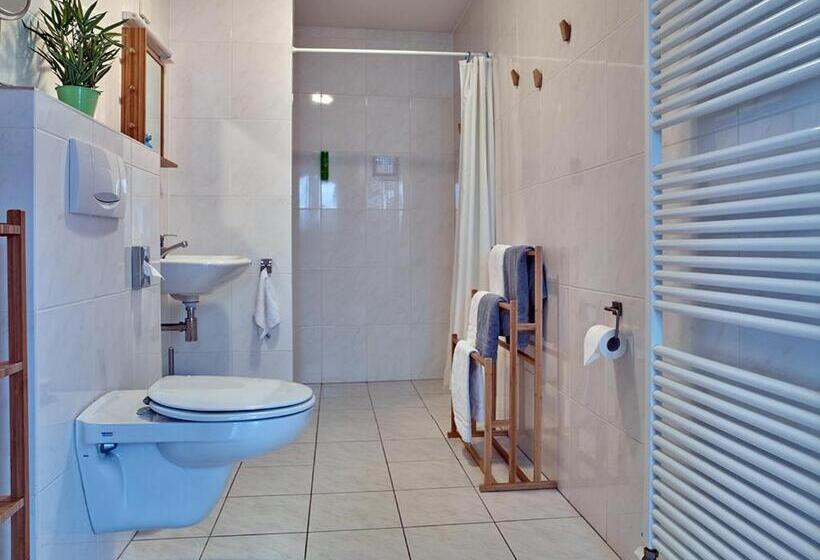 تختخواب و صبحانه Studio # Het Pauwennest