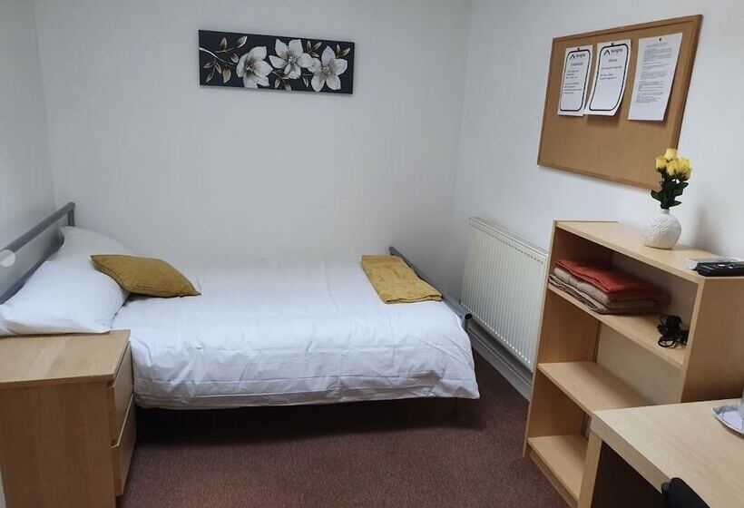 هاستل Sangha Halls