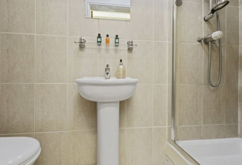 هاستل Sangha Halls