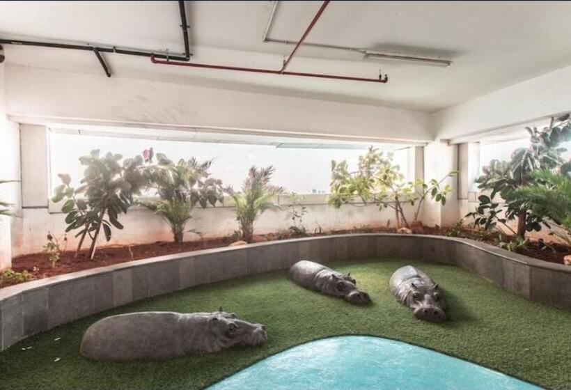 هتل 8rooms At Grand Kamala Lagoon