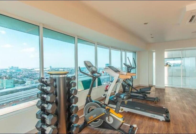 هتل 8rooms At Grand Kamala Lagoon