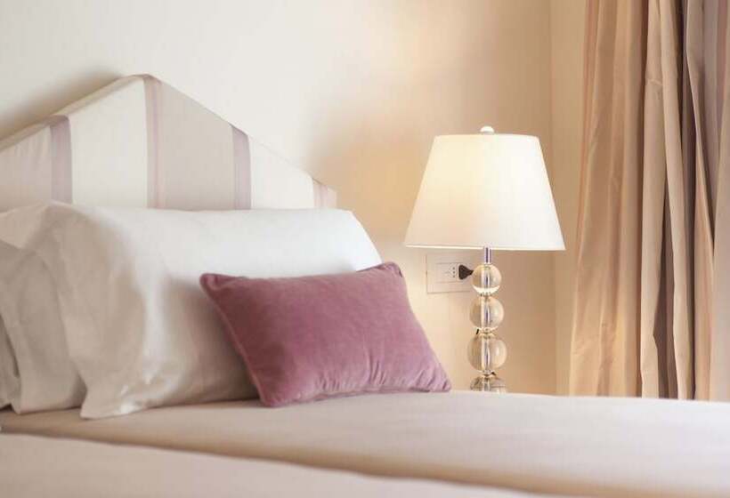 هتل Villa Francesca Relais