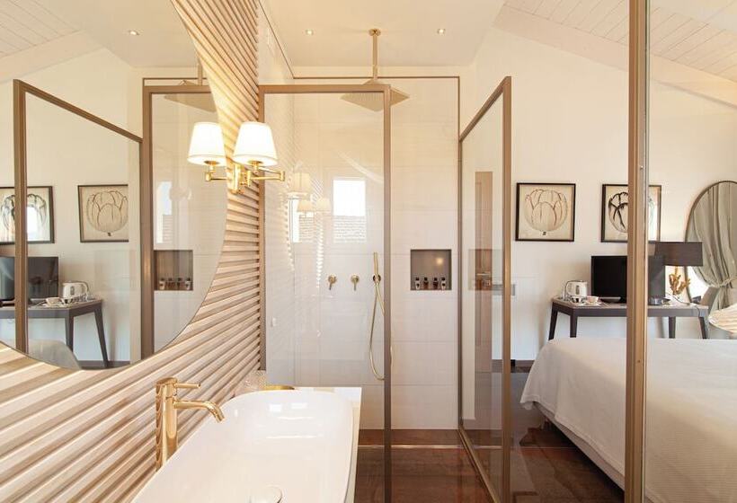 هتل Villa Francesca Relais