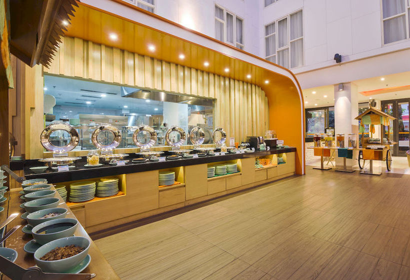 Harris Hotel Raya Kuta